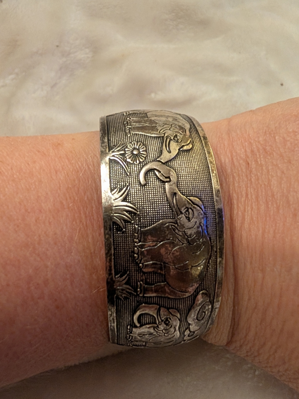 Vintage Solid 925 Silver Elephant Cuff Bracelet  37g Chinese Wen Yin Stamped